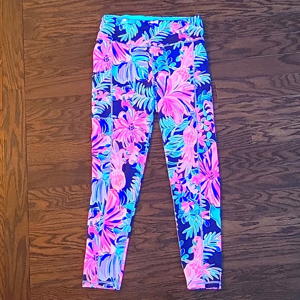 Lilly Pulitzer luxletic high rise weekender 3/4 leggings "Garden Get Away"